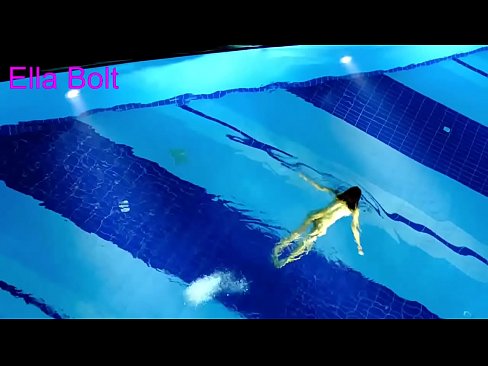 ❤️ నేను చూడటం ఆపలేను, ELLA BOLT రిసార్ట్ పూల్లో నగ్నంగా ఈత కొడుతూ దొరికిన యువ అందగత్తె ❌ పోర్న్ వీడియో te.myteporn.ru ❌️
